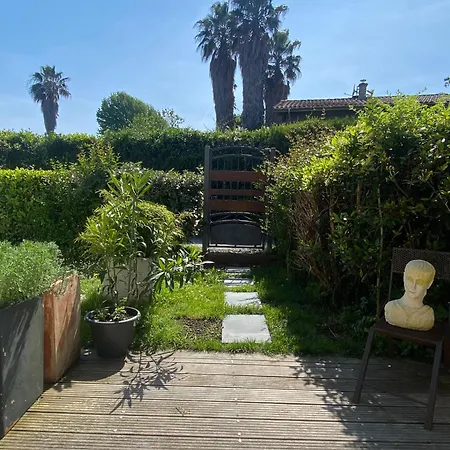 Cosy Private Bath And Garden Guest house *