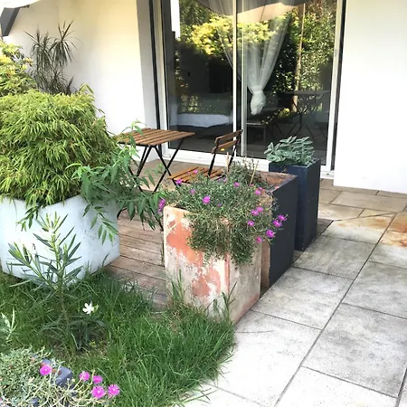 Cosy Private Bath And Garden Pensjonat 3*