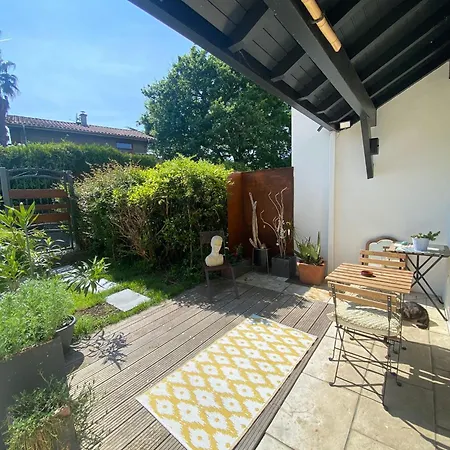 ゲストハウス Cosy Private Bath And Garden アングレット